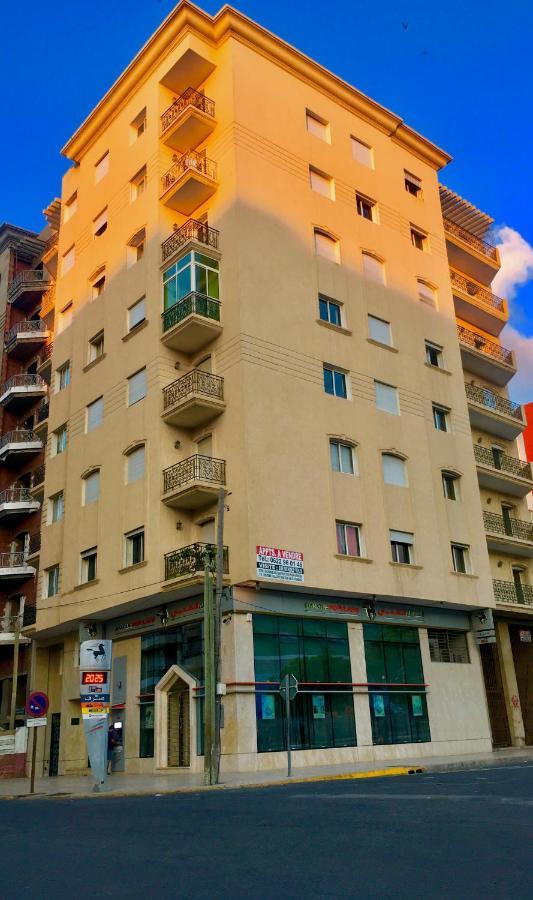 Sab 9 - Great View Over Hassan Mosque. Luxurious 3 Bedrooms & 2,5 Bathrooms Casablanca
